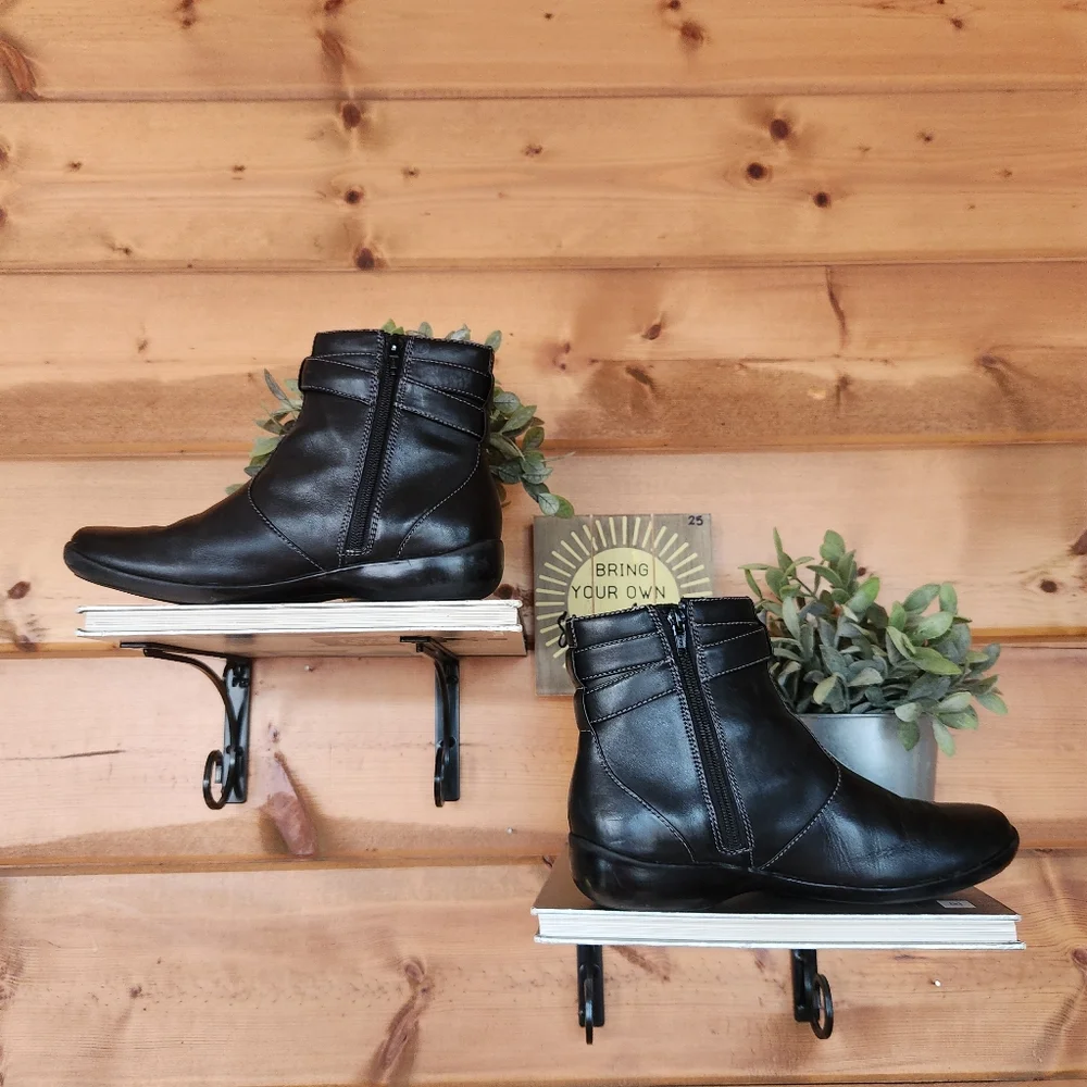 Azaleia Black Leather Ankle Buckle Boots Booties Western Classic Comfy Zip Sz 8M